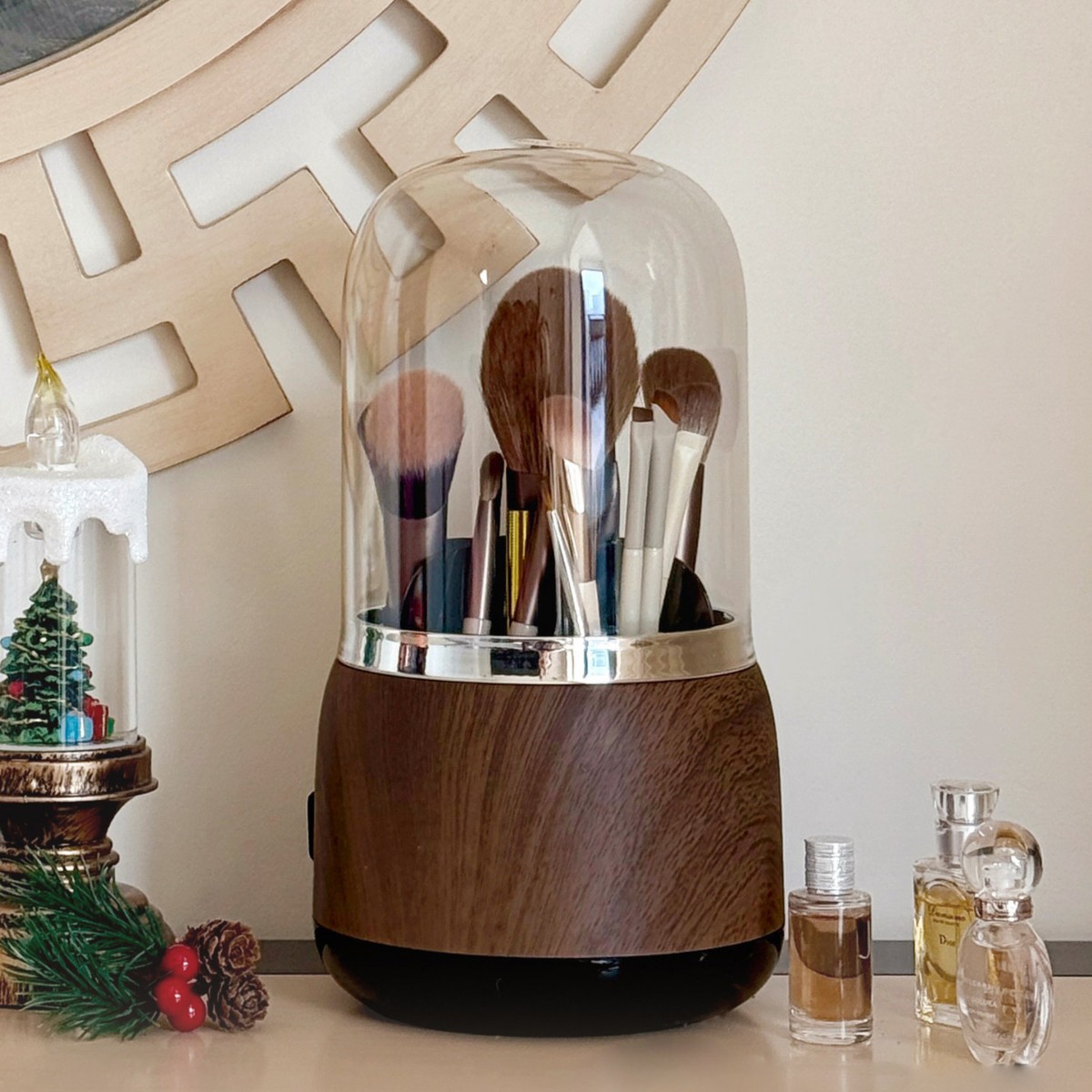 Luxury Skincare And Makeup Brands - Kotak Penyimpanan Kosmetik Berbentuk Tabung Putar,
